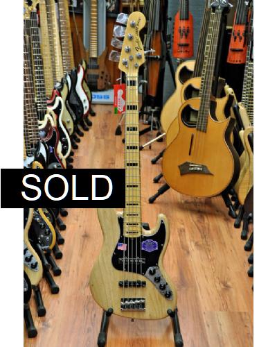 Fender American Deluxe Jazz Bass V (2)